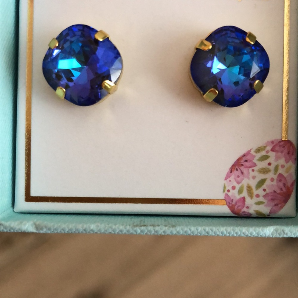 Burgundy AB + Gold Cushion Cut Crystal Earrings - Picture 5 of 13